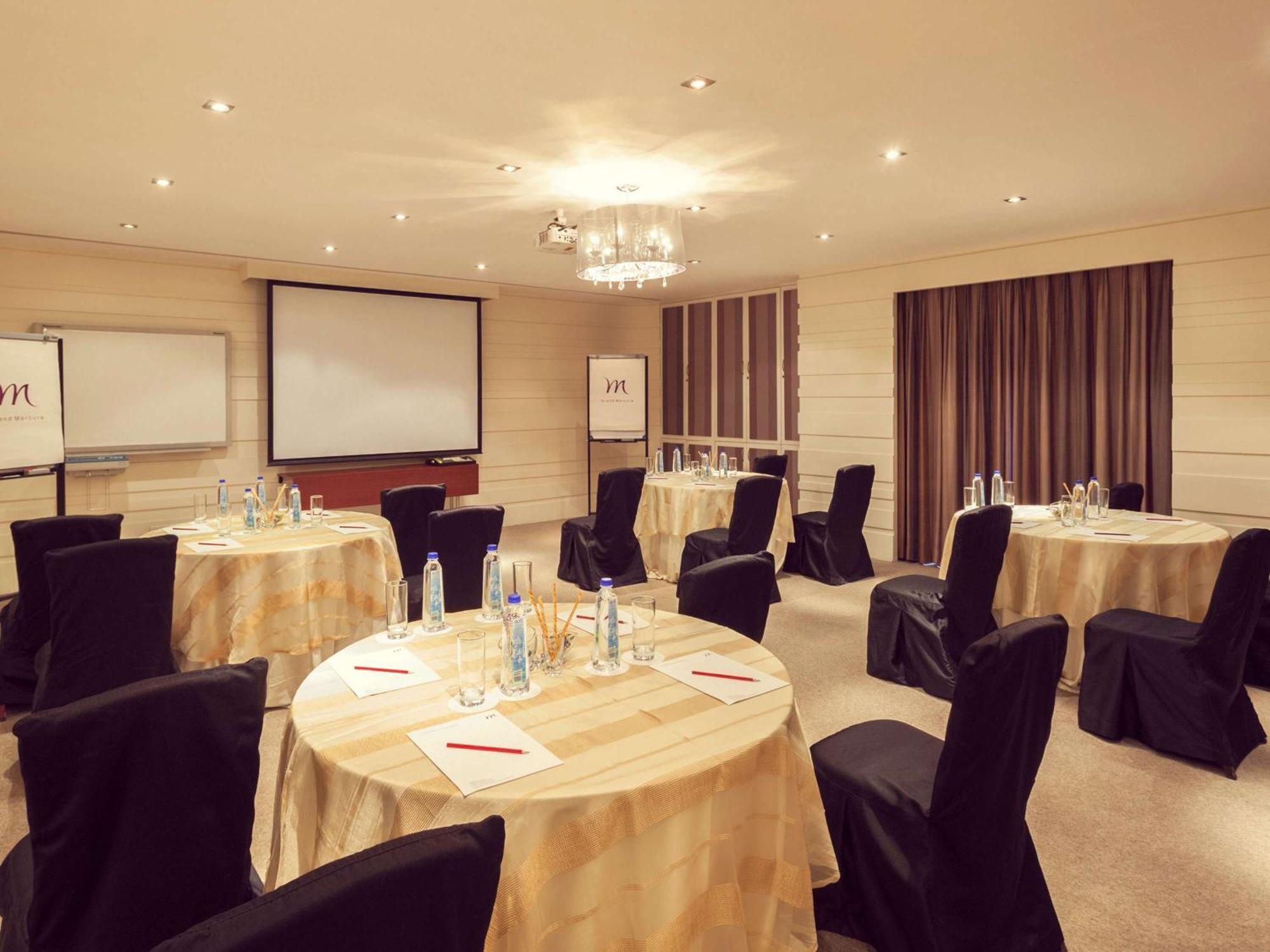 Grand Mercure Bangalore - An Accor Brand Esterno foto